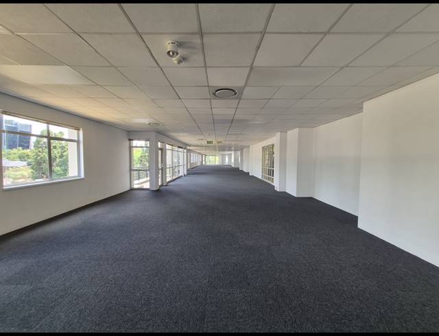 1,212M² OFFICE TO LET IN SANDTON CENTRAL